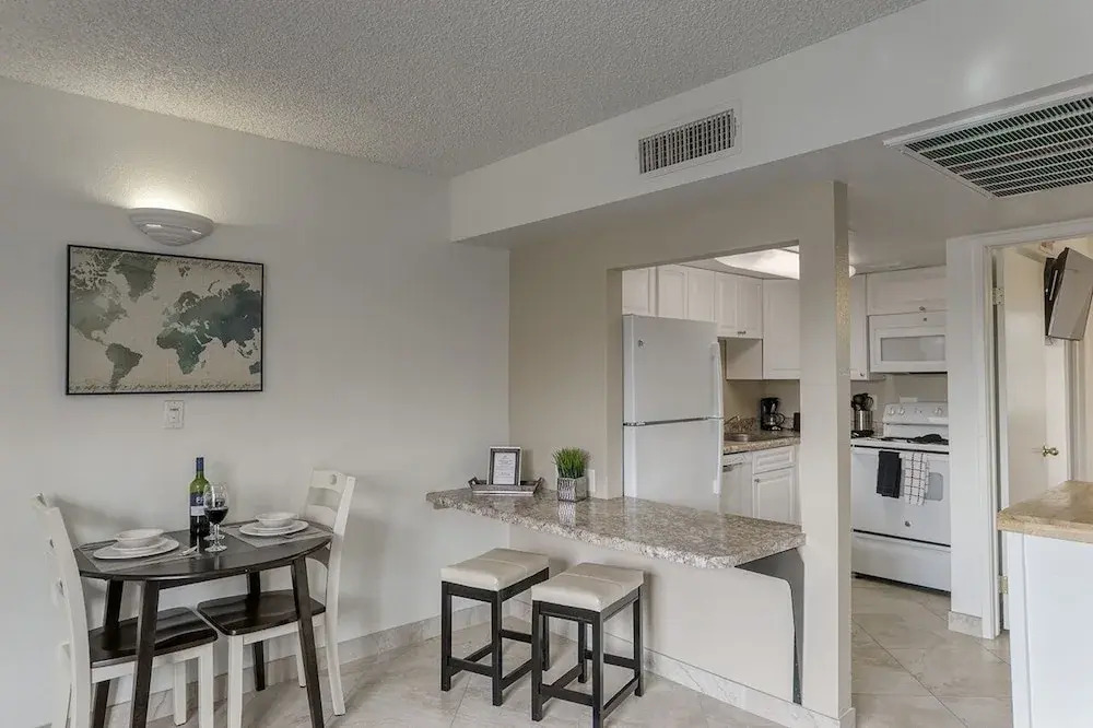 135 Fully Furnished, amenities galore! by RedAwning