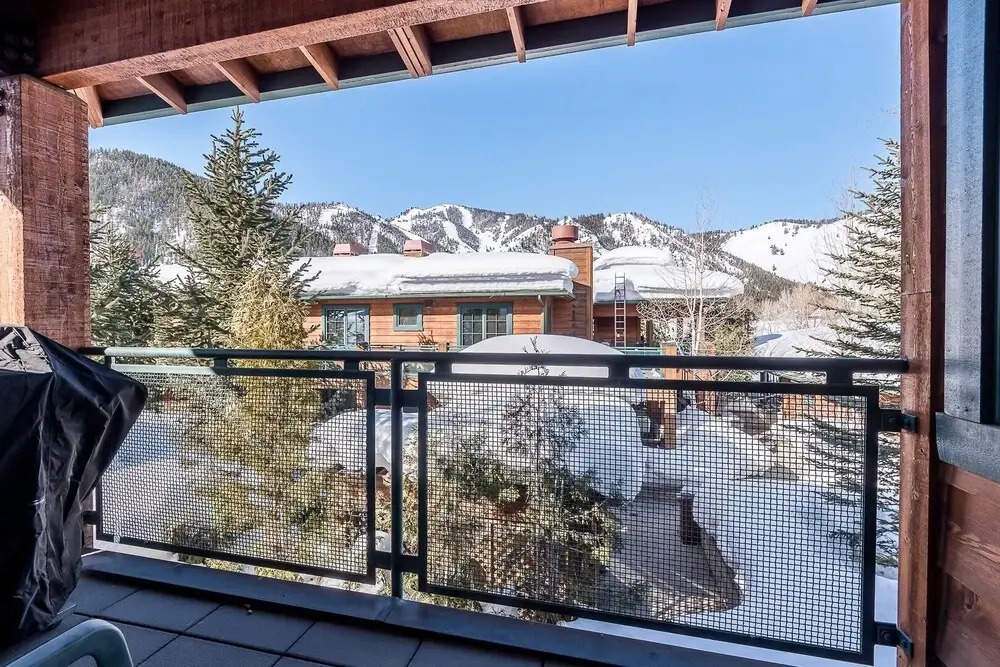 Westridge #27 - 3 Br Condo