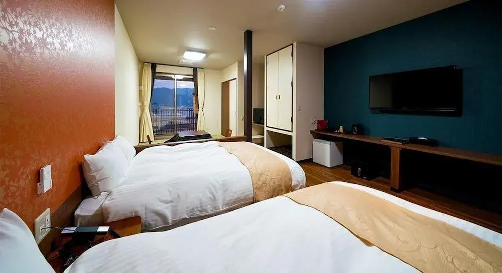 Ryokan with natural hot springs and okonomiyaki Miyajima-an Hiroshima