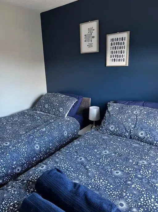Recently refurbished 2 storey 2 bedroom apartment