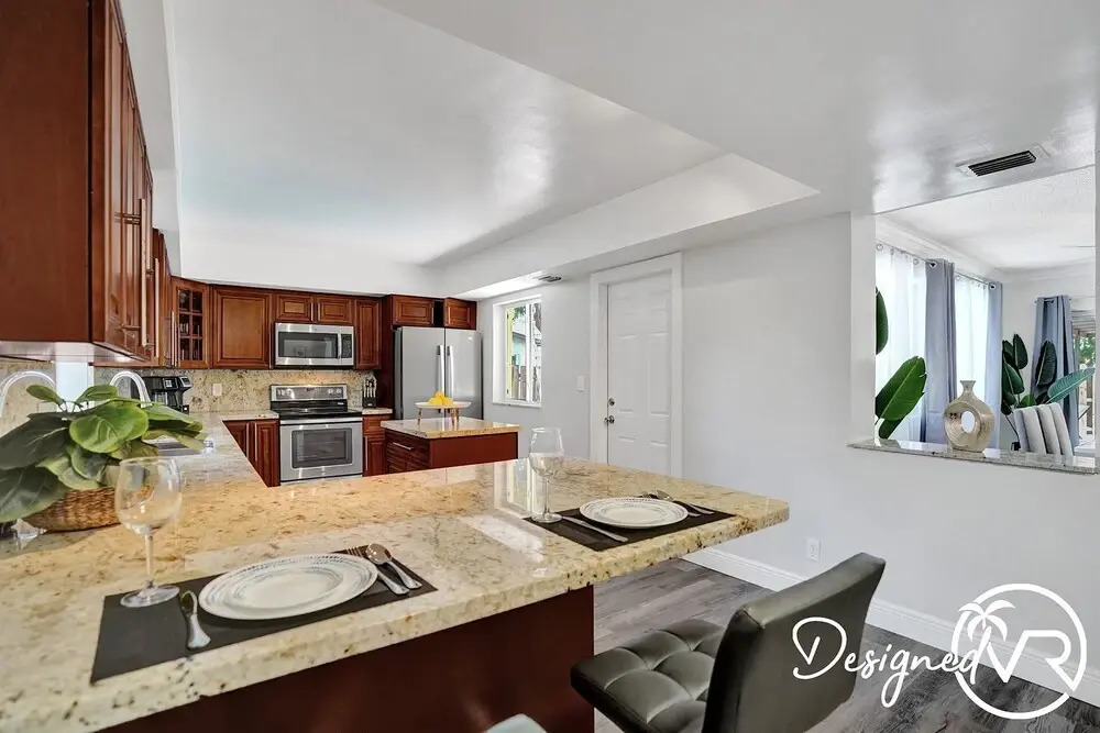 Beautiful 4 BR with Private Heated Pool