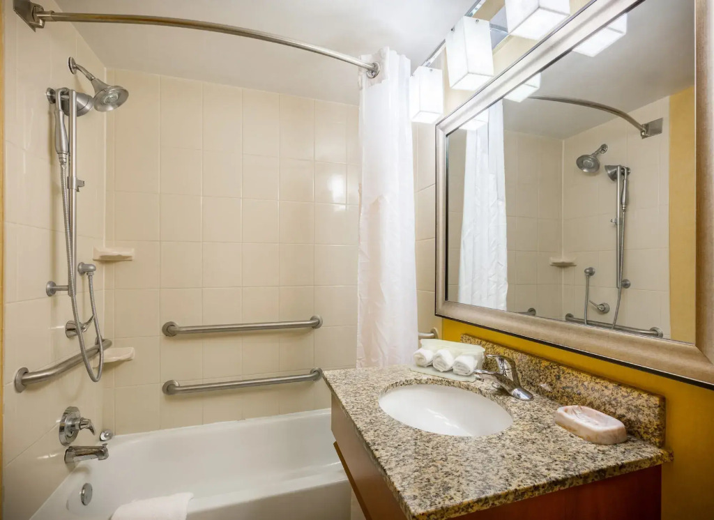Holiday Inn Express & Suites Williamsburg by IHG