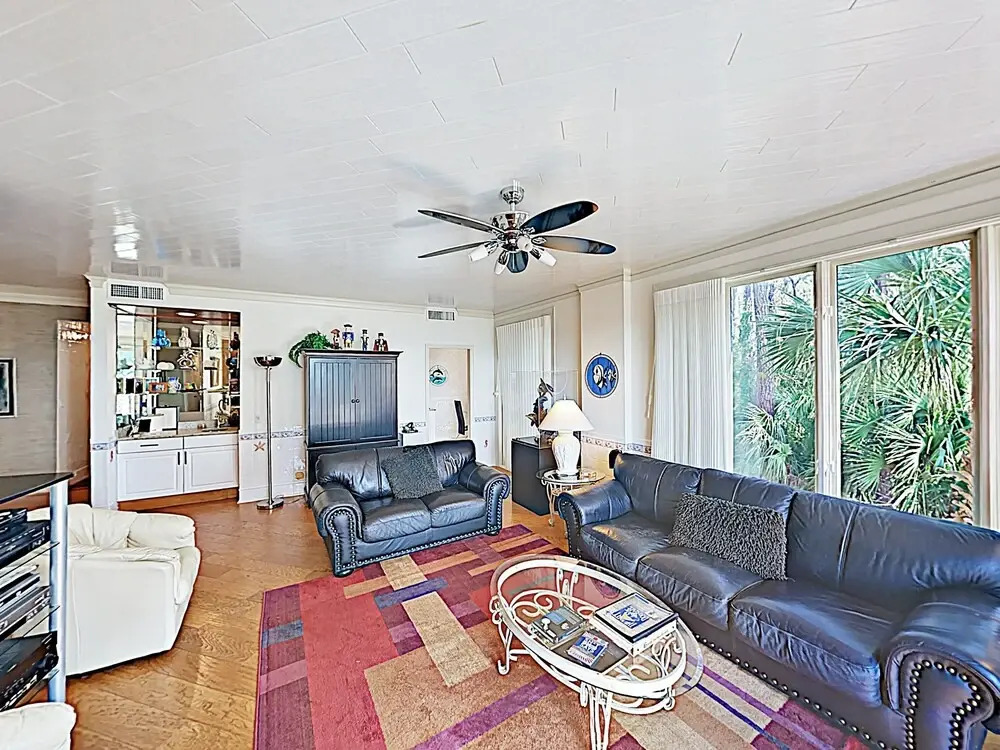 New Listing! All-suite Ocean-view W/ Pool 2 Bedroom Condo