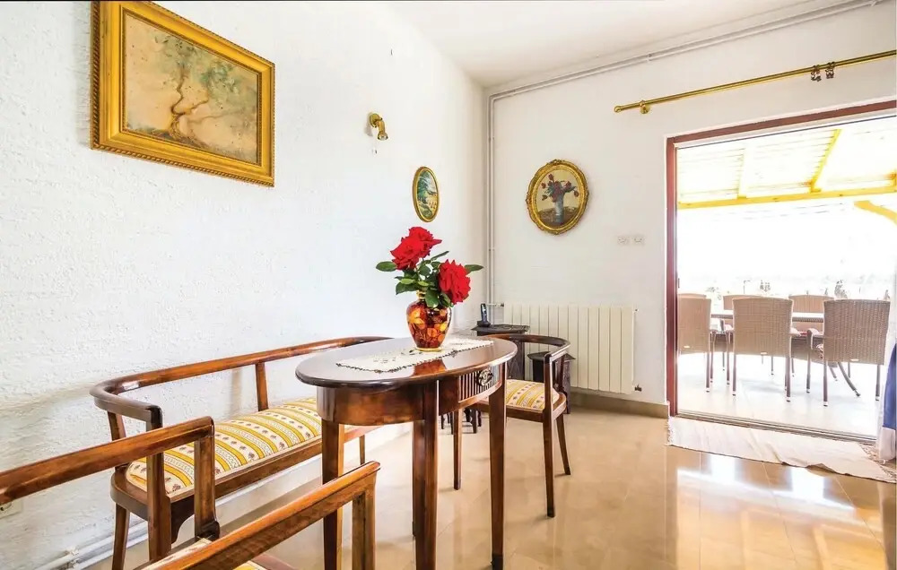 Awesome Home In Barbat