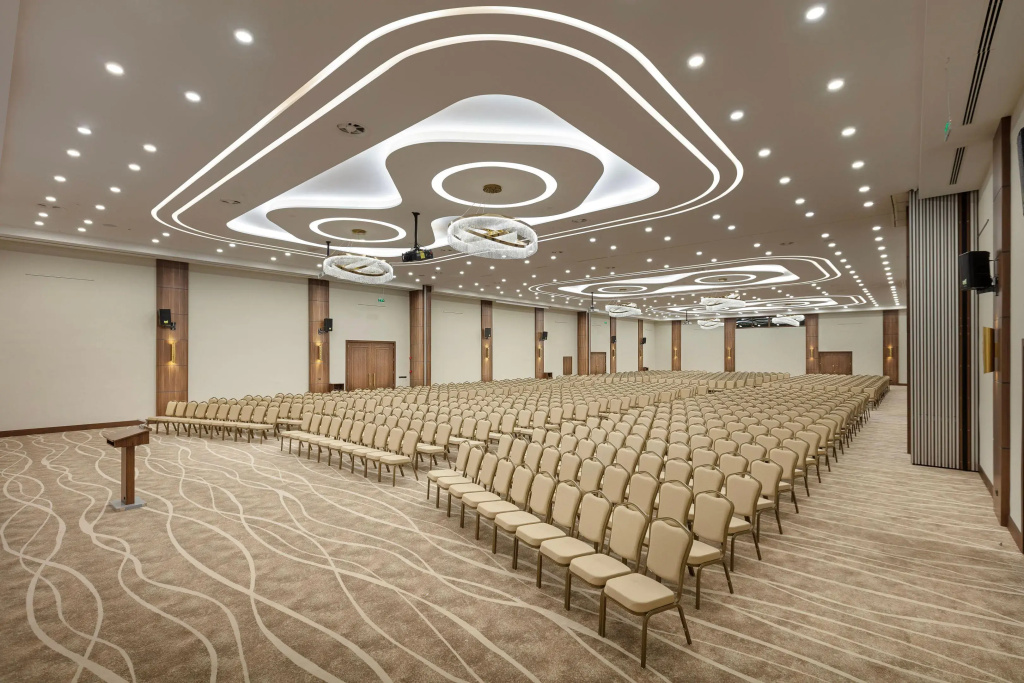 Dobedan World Palace