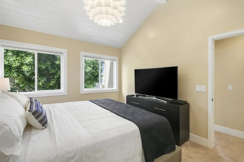 1381 South Walnut Condo Unit 2307 3 Bedrooms 2.5 Bathrooms Condo