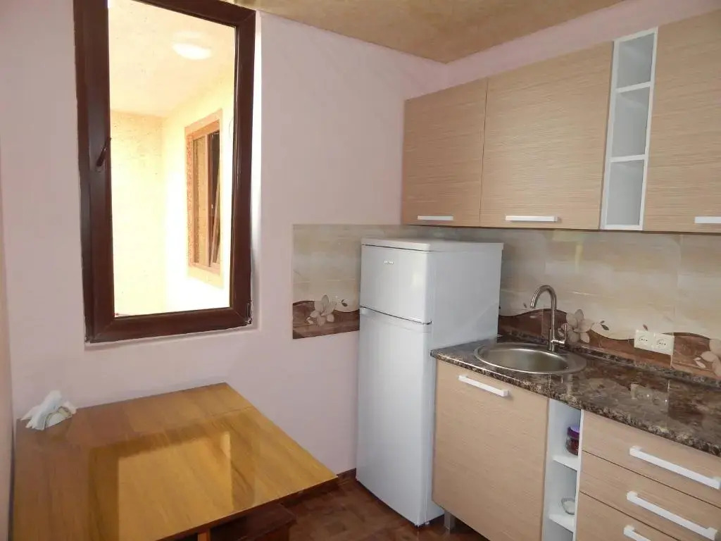 400 meters from the sea
