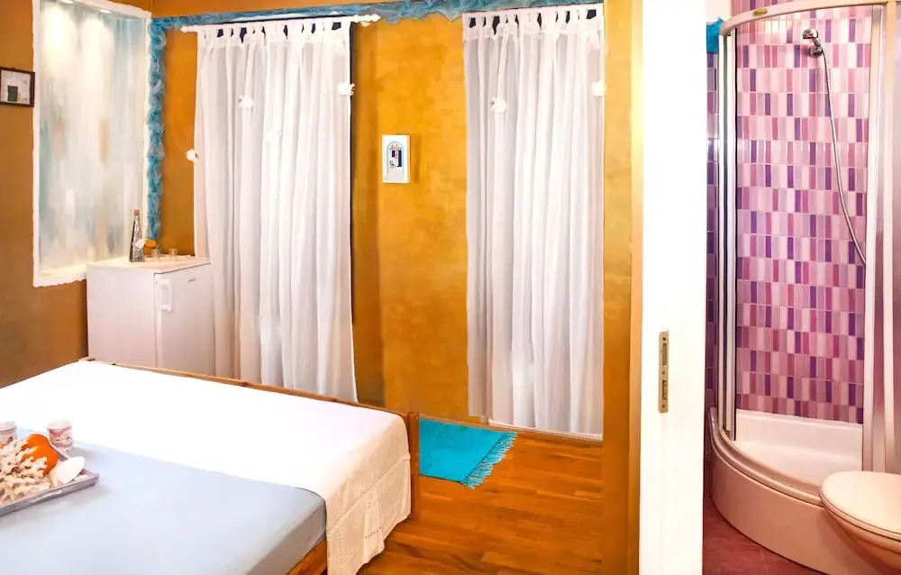Pia Apartments