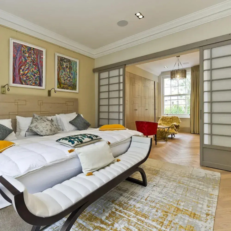 Astounding 7bed Notting Hill Family Home w Private Garden Games Room Parking