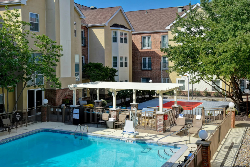Homewood Suites by Hilton Kansas City Airport
