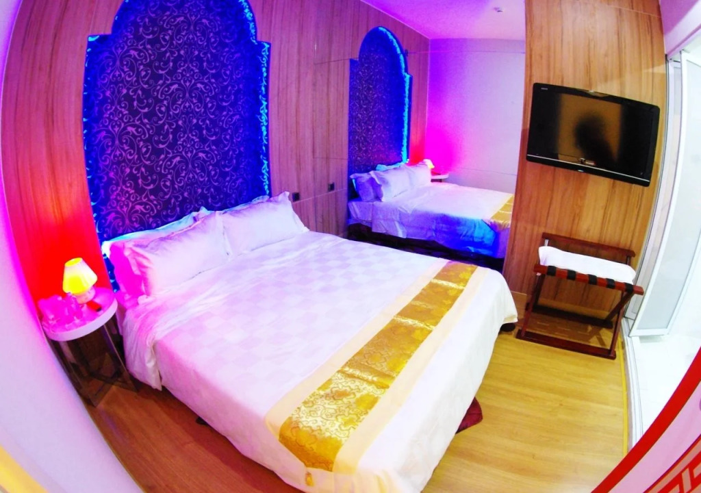 DHotel