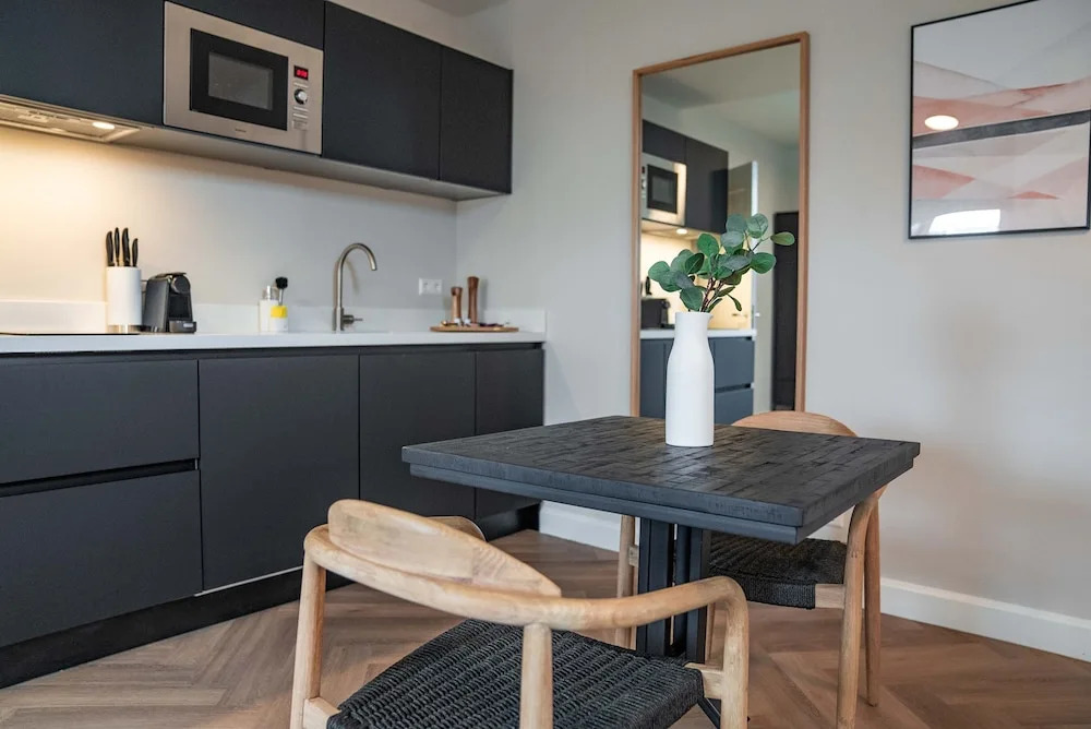 Limehome The Hague Keizerstraat