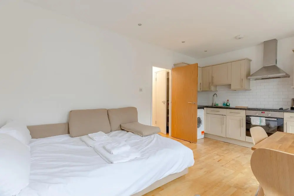 Bright and Spacious 1BD Flat - Camden