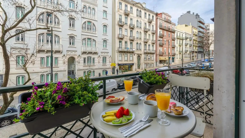 LX51 Smart Suites & Studios - Lisbon Center