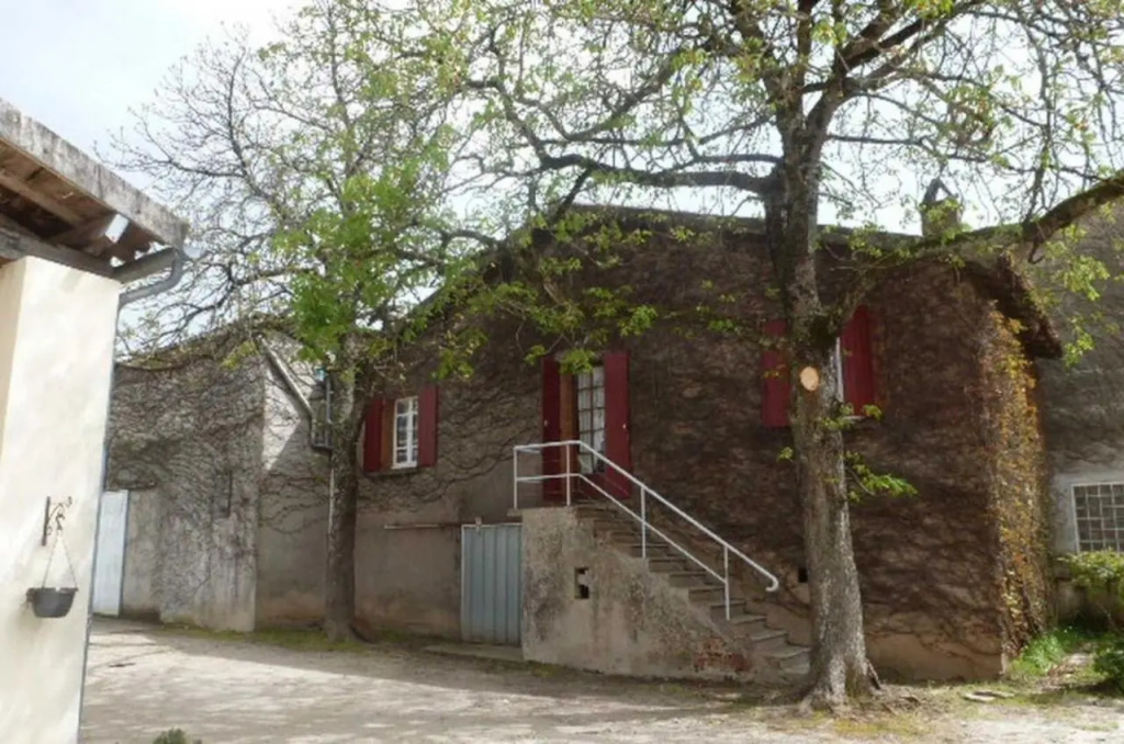 Au centre village