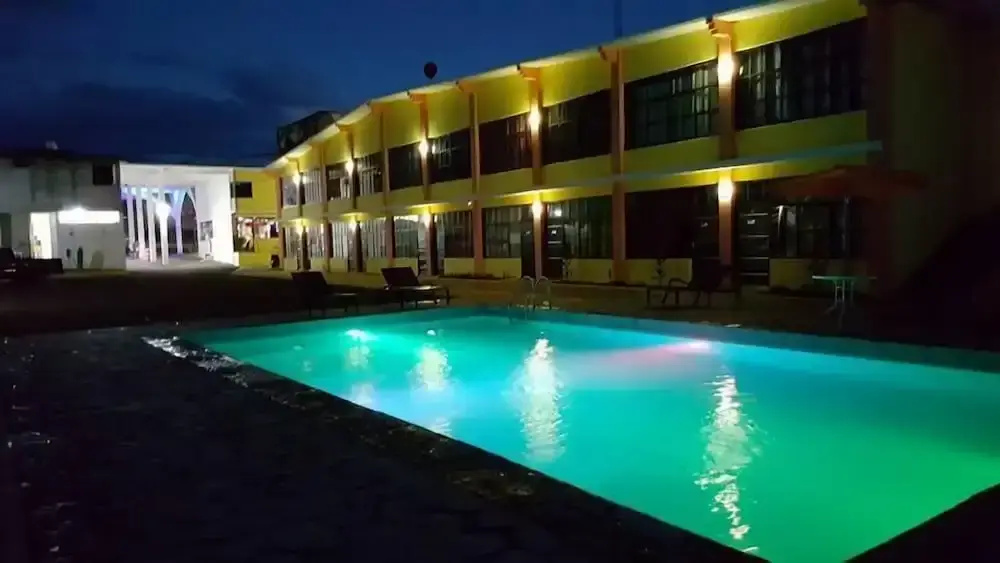 Hotel Fiesta Nueva Italia Inn