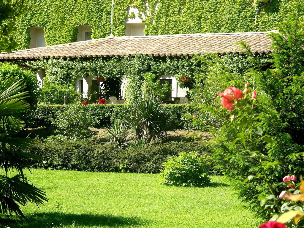 Logis Hôtel Restaurant Les Norias