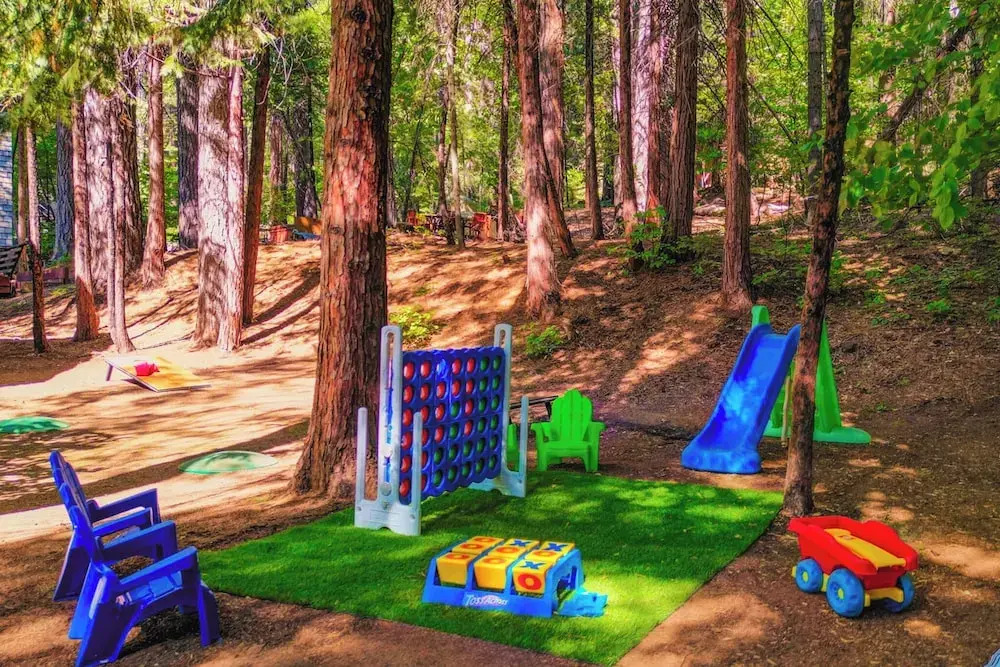 Walk to Fly-in Lake: Blue Lake Springs Cabin!