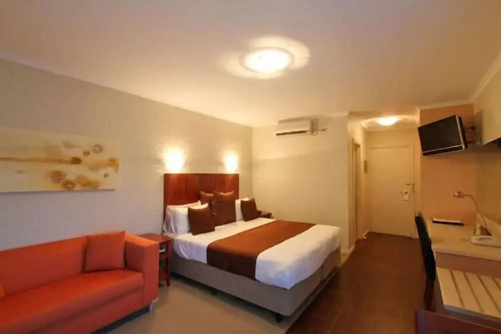 Euston Club Motel