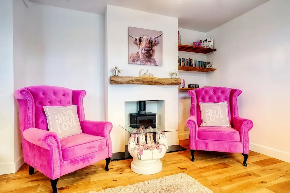 Norfolk Luxe Beach House Sleeps 8 Dog Friendly