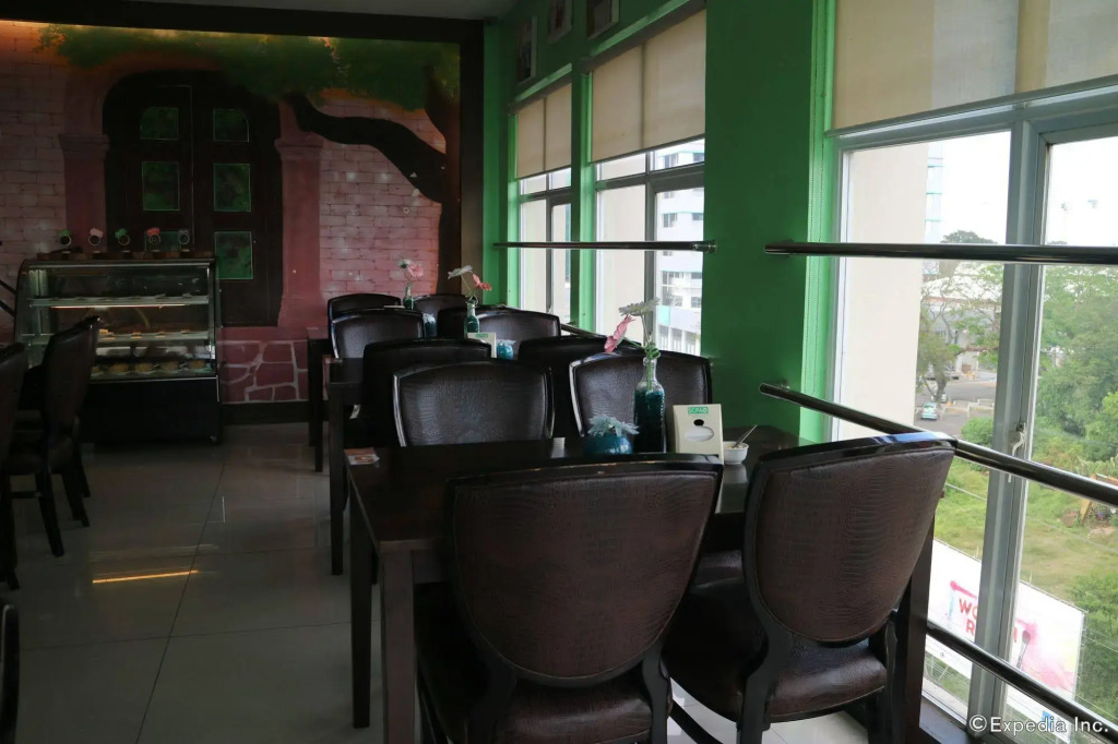 Avenue Suites Hotel