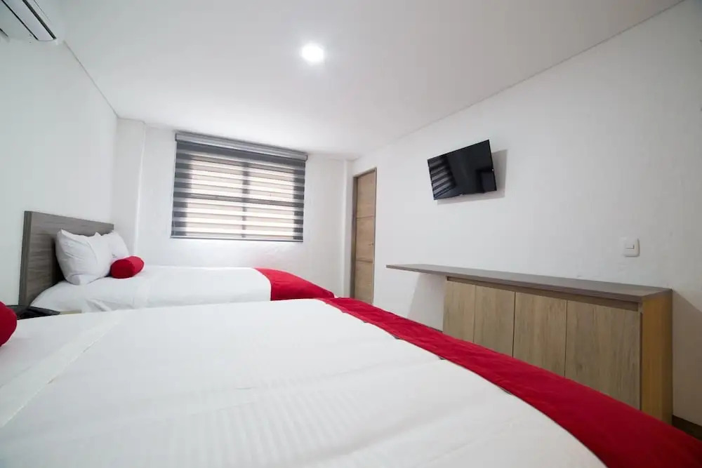 Отель Novus Laureles