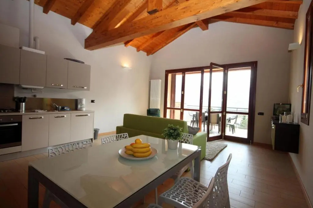 Oleandro Balcony 5 - Menaggio by LoveComo