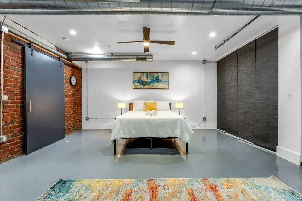 1BR Apartment in the heart of the City