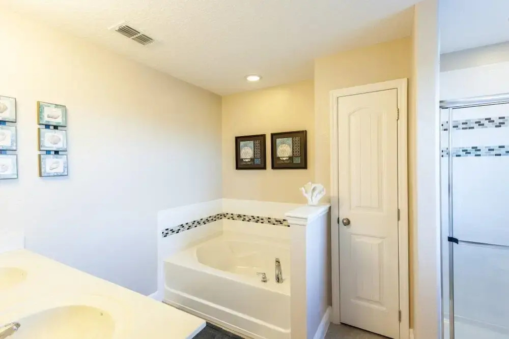 Solterra - 4404 Acorn Court