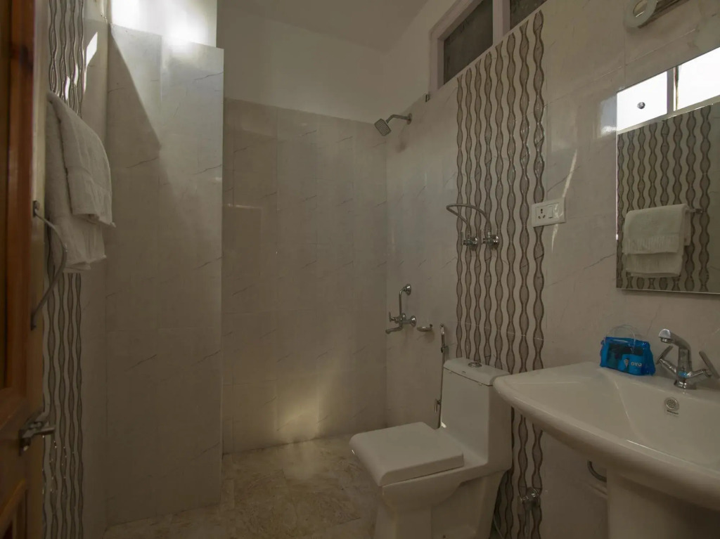 Hotel WhitePod Manali by OYO Rooms