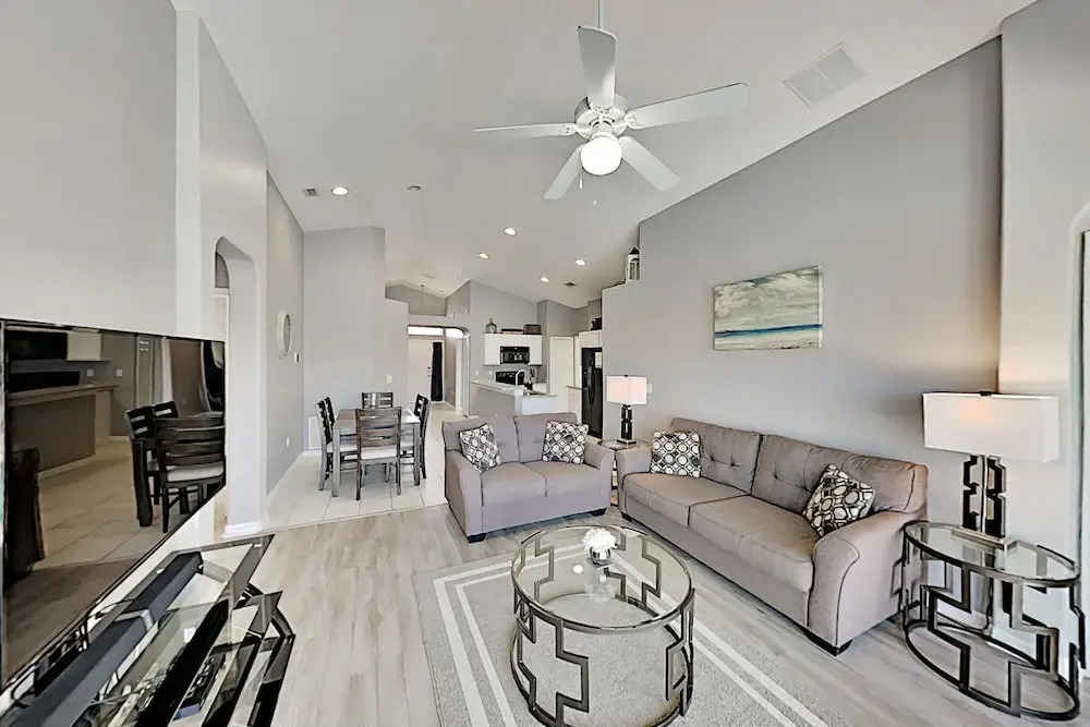 Peaceful W/ Lanai Pool - Near Disney! 4 Bedroom Home