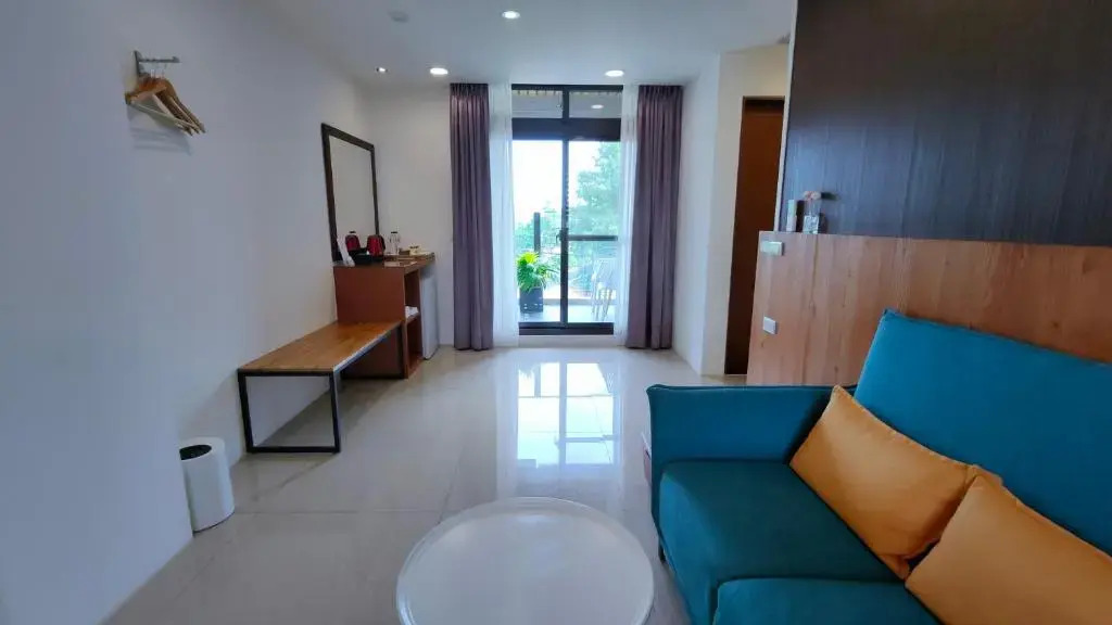 Riverbank Villa