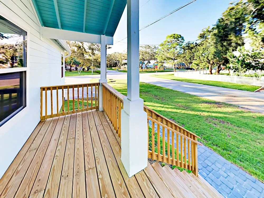 516 Boating Club Home 4 Bedrooms 2 Bathrooms Home