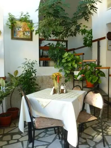 Tonus Guest House