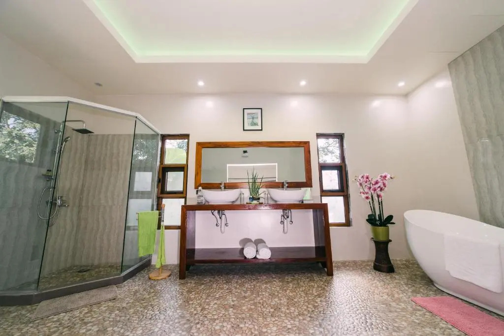 Denikas Suites