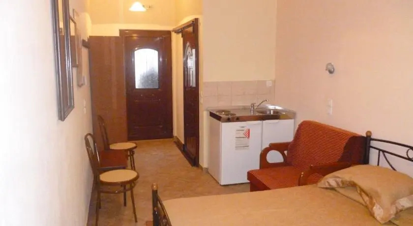Vasiliki Tsironi Rooms