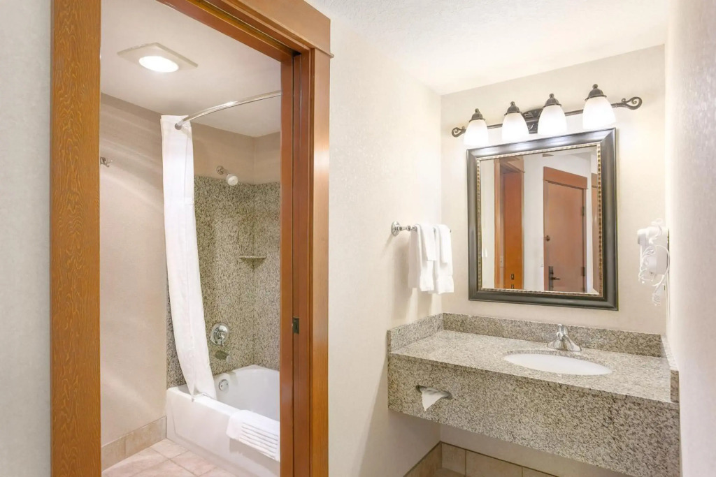 Kathryn Riverfront Inn, an Ascend Collection Hotel