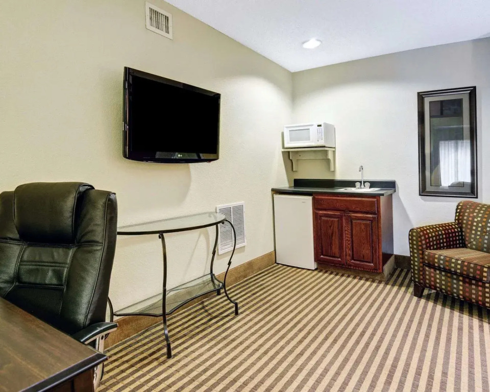 Comfort Inn & Suites Hot Springs Midtown