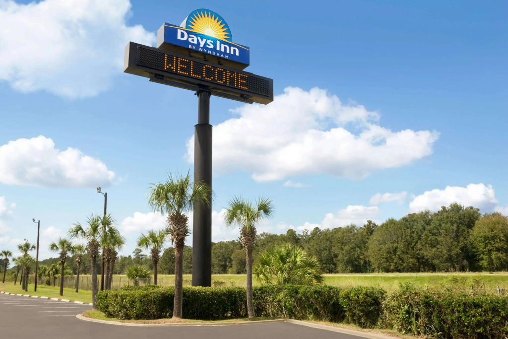 Days Inn by Wyndham Hardeeville/ I-95 State Line