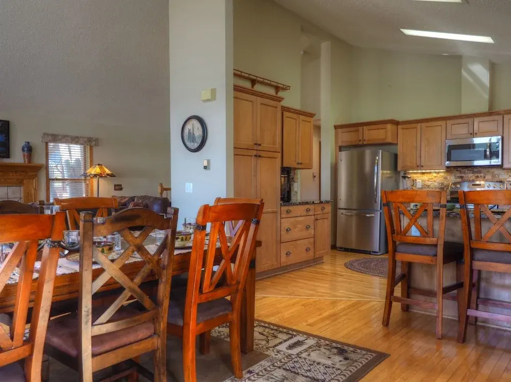 Lily Mountain Lodge - E.V.Reg #3498 - 4 Br Home