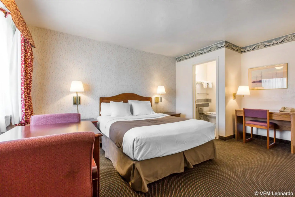 Monterey Fairgrounds Inn