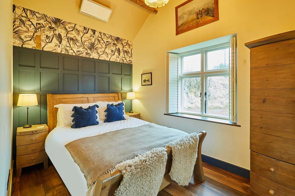 Host Stay Kingbridge Forge