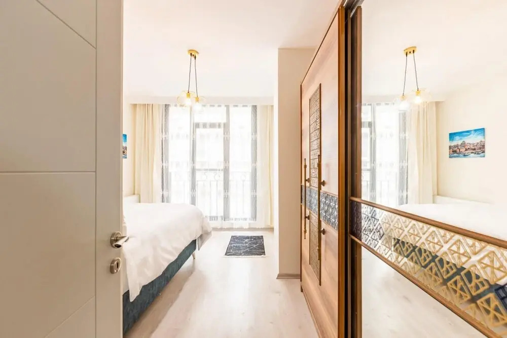 Central Apartment Near Cevahir Mall in Sisli