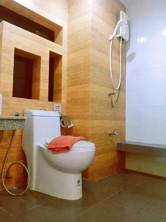 Grand Esie Service Apartment