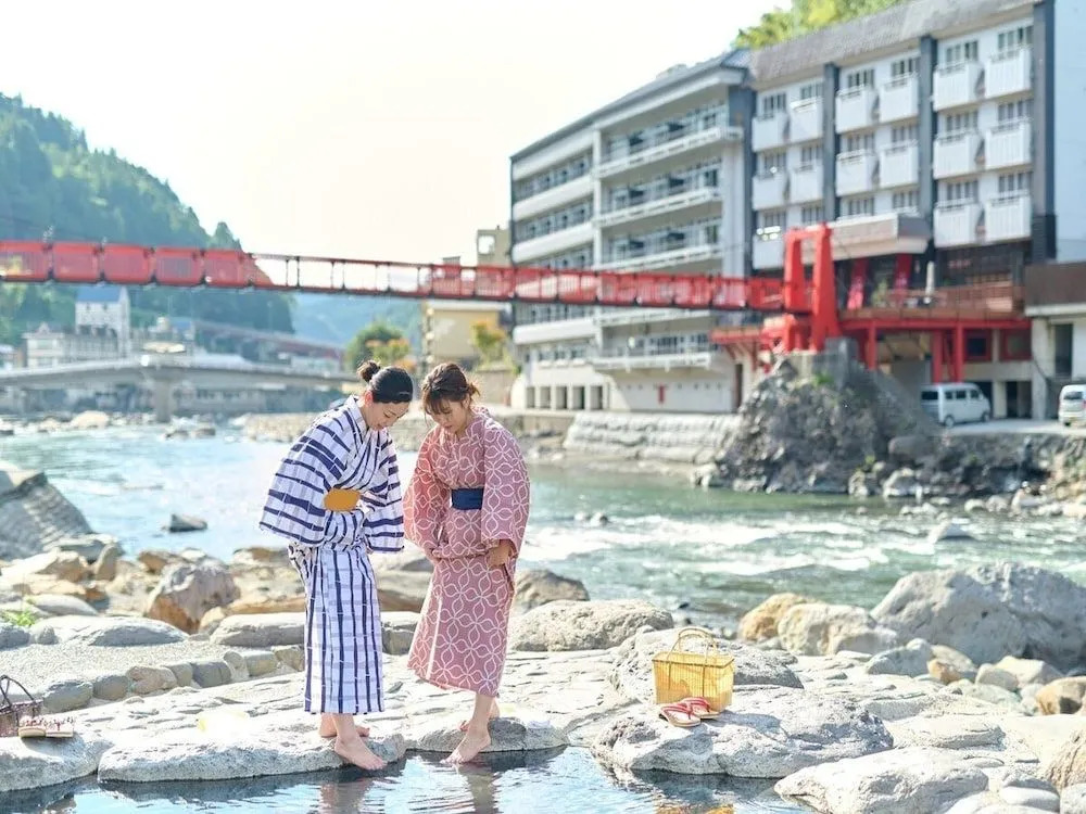 Seitenkaku