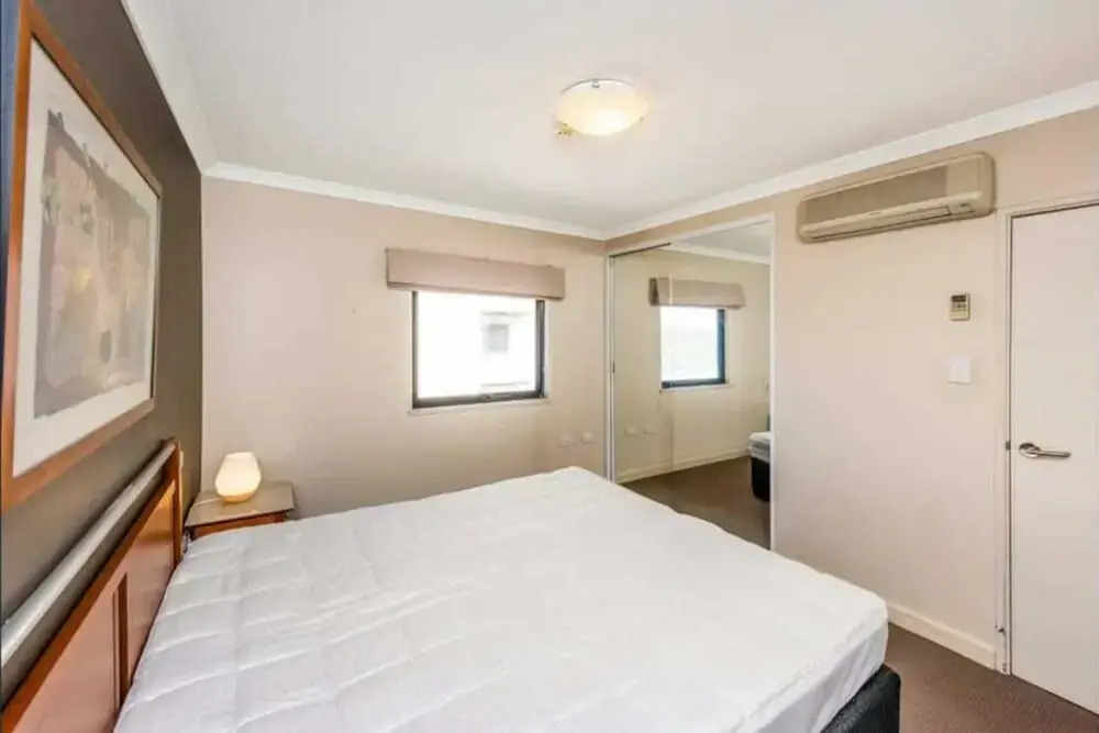 Conveniently Located 2 Bedroom Apartment In The CBD
