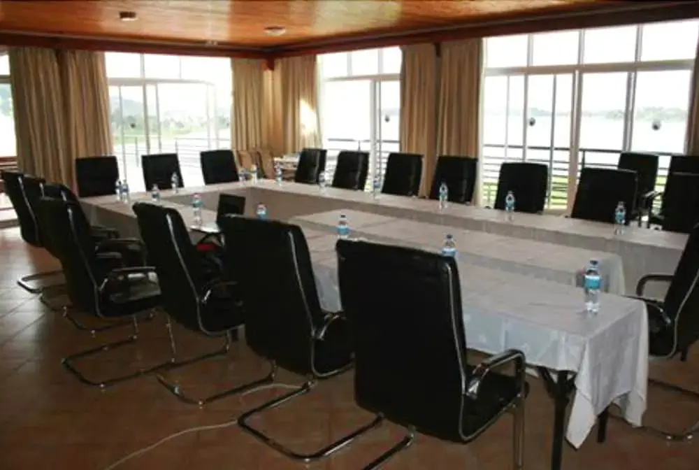 Ryans Bay Hotel