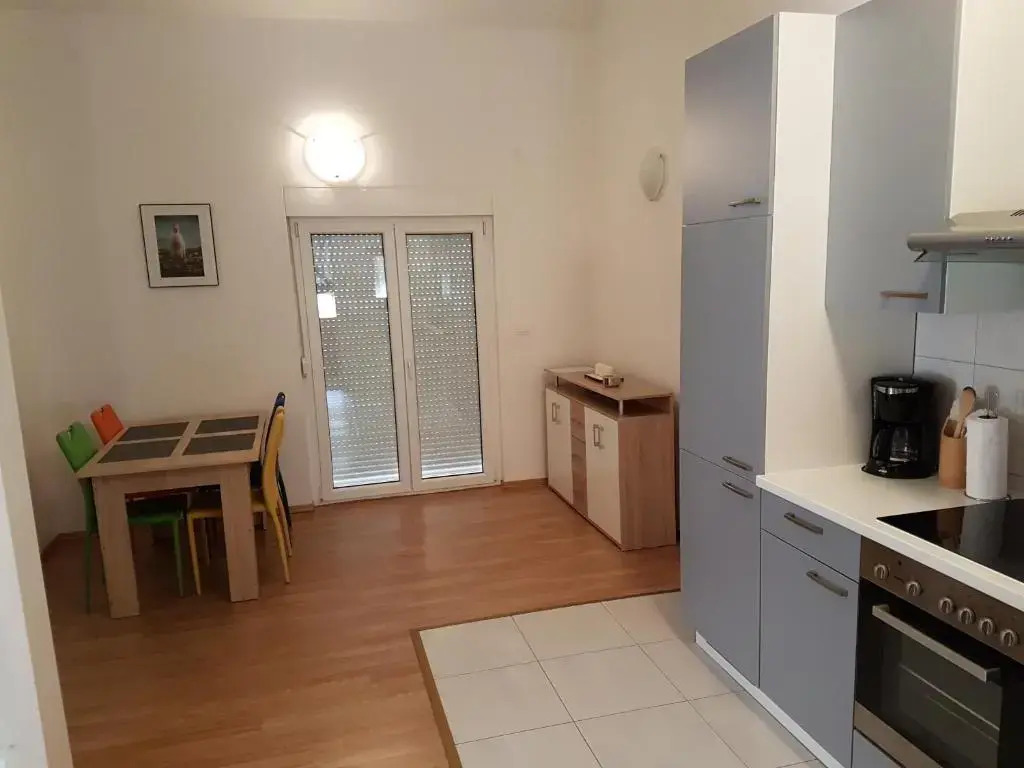 Apartments Eni