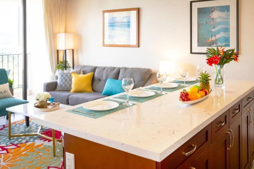 Beautiful 17th Floor Condo with AC, WiFi, Parking - Short Walk to Beach