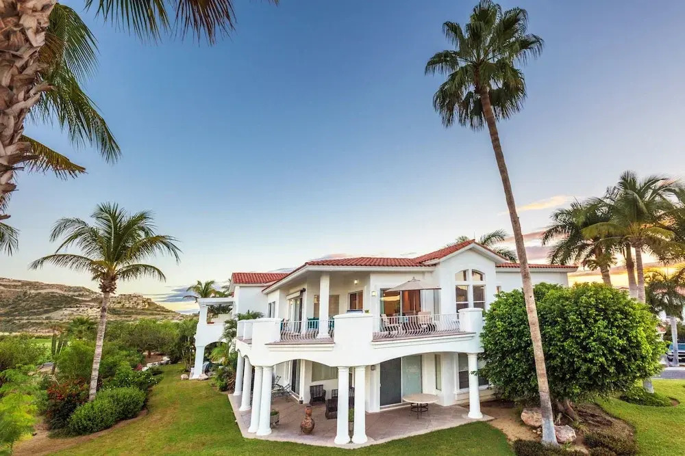 Villa De Oro 106 3 BR by Casago